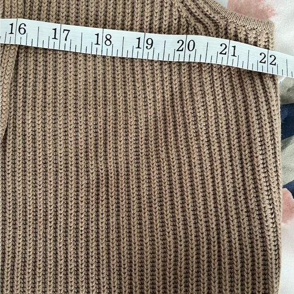 Splendid Size:LG  Women Knit Vest Light Brown Super Cute Great for All Season - Picture 8 of 10